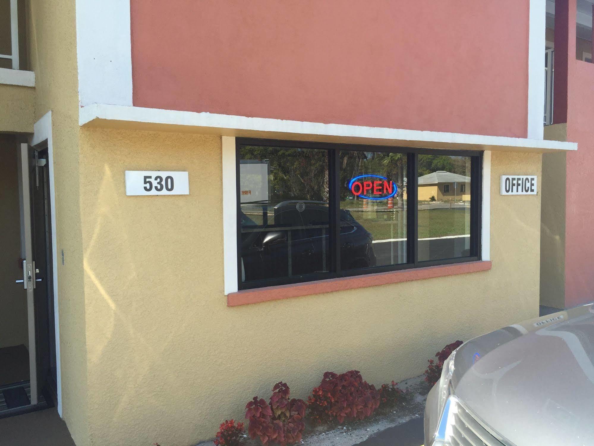 Budget Inn Lake Wales Buitenkant foto